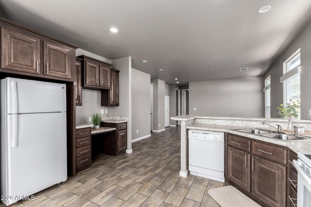650 N Hawes Road 3622, Mesa, AZ 85207 — photo 5