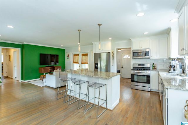 1621 CRESTHILL ROAD, Birmingham, AL 35213