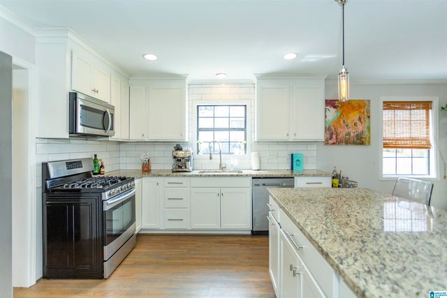 1621 CRESTHILL ROAD, Birmingham, AL 35213