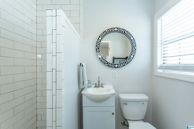 1621 CRESTHILL ROAD, Birmingham, AL 35213