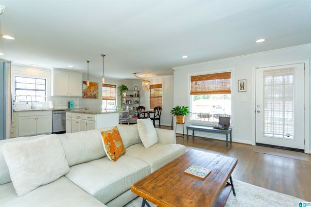 1621 CRESTHILL ROAD, Birmingham, AL 35213