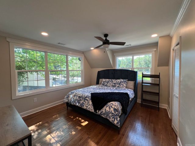 6223 CANTRELL Road, Little Rock, AR 72207