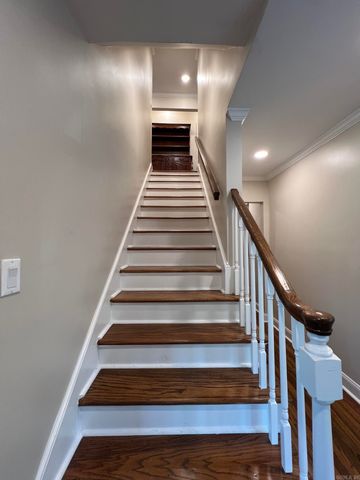 6223 CANTRELL Road, Little Rock, AR 72207