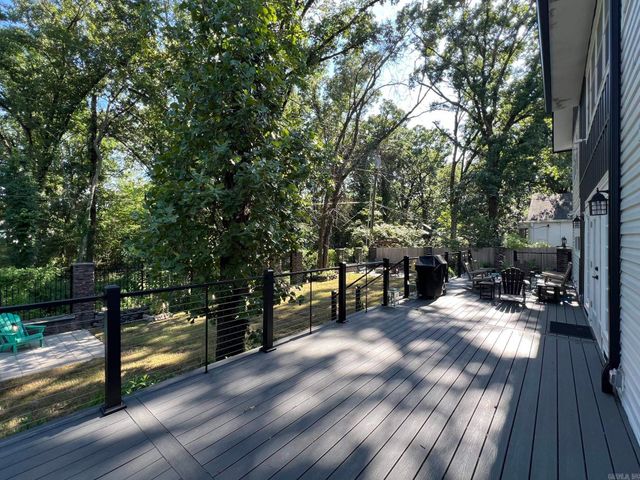 6223 CANTRELL Road, Little Rock, AR 72207