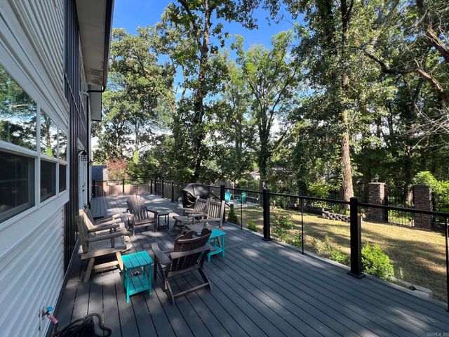 6223 CANTRELL Road, Little Rock, AR 72207