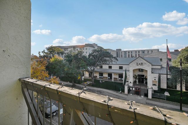 807 W 25th ST 302, Austin, TX 78705