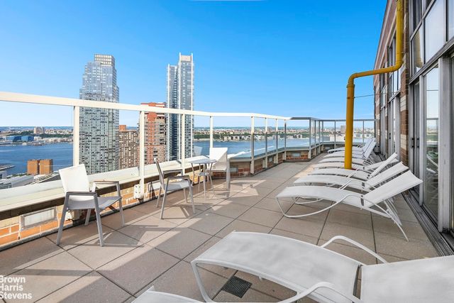500 W 43rd St Apt 11J, New York City, NY 10036
