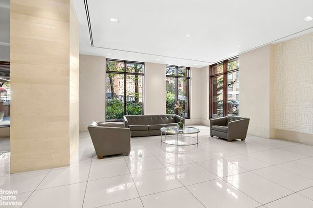 500 W 43rd St Apt 11J, New York City, NY 10036