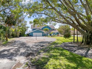 7330 WESTMORELAND DRIVE, Sarasota, FL 34243