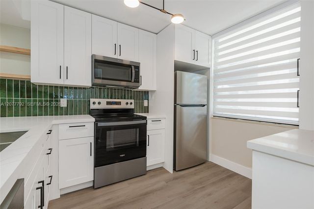1709 Whitehall Drive 103, Davie, FL 33324