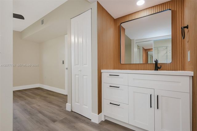 1709 Whitehall Drive 103, Davie, FL 33324