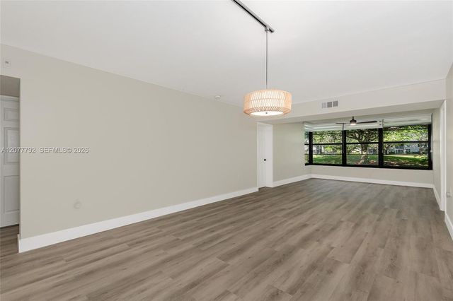 1709 Whitehall Drive 103, Davie, FL 33324