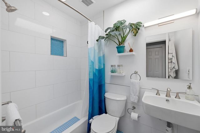 619 18TH ST NE, Washington, DC 20002