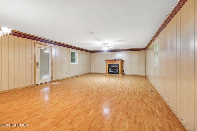 149 Horseshoe Circle, Jamestown, TN 38556