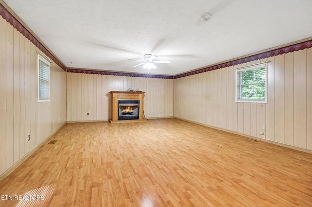 149 Horseshoe Circle, Jamestown, TN 38556