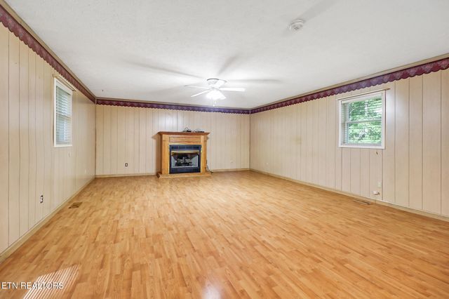 149 Horseshoe Circle, Jamestown, TN 38556