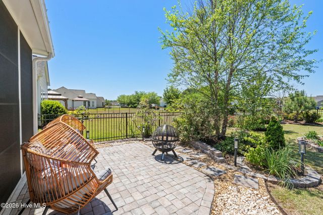 886 Willow Walk NW, Calabash, NC 28467