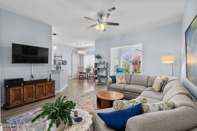 886 Willow Walk NW, Calabash, NC 28467