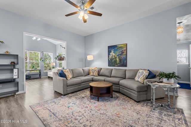 886 Willow Walk NW, Calabash, NC 28467