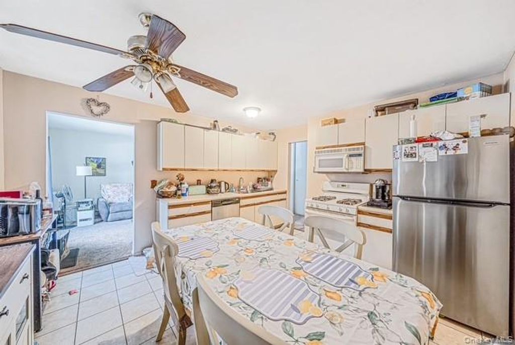 260 Waverly Avenue 72, Patchogue, NY 11772 — photo 4