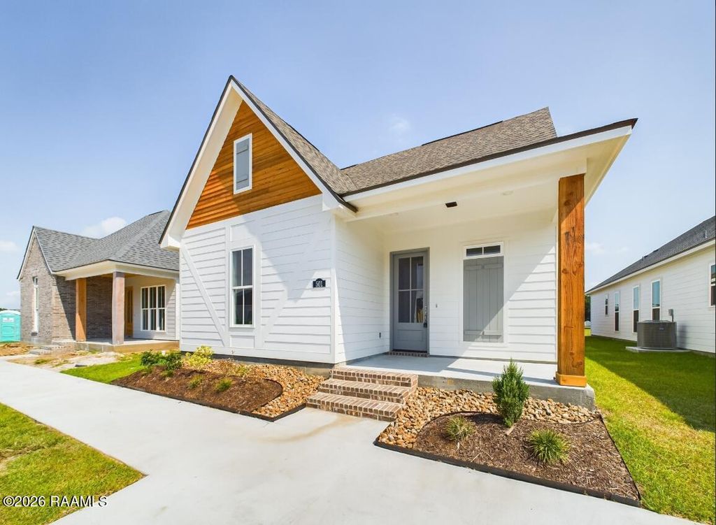 501 Flores Court, Lafayette, LA 70507