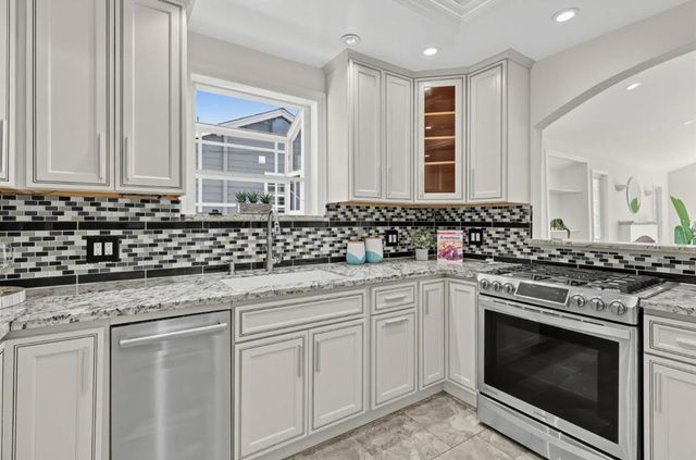 715 Hudson Street, Redwood City, CA 94061