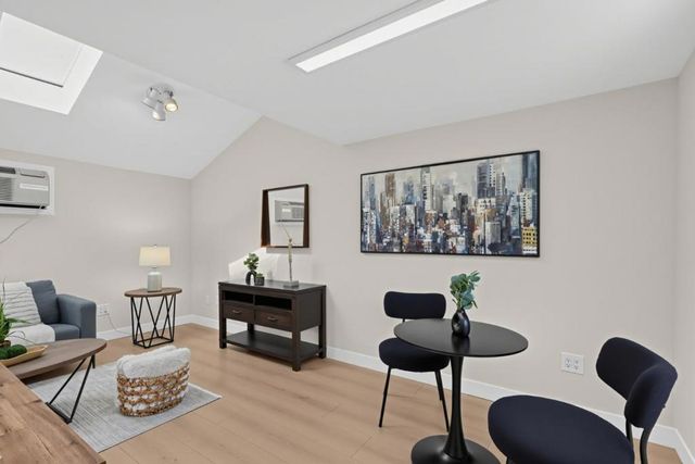 715 Hudson Street, Redwood City, CA 94061