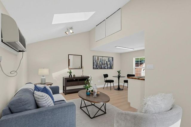 715 Hudson Street, Redwood City, CA 94061
