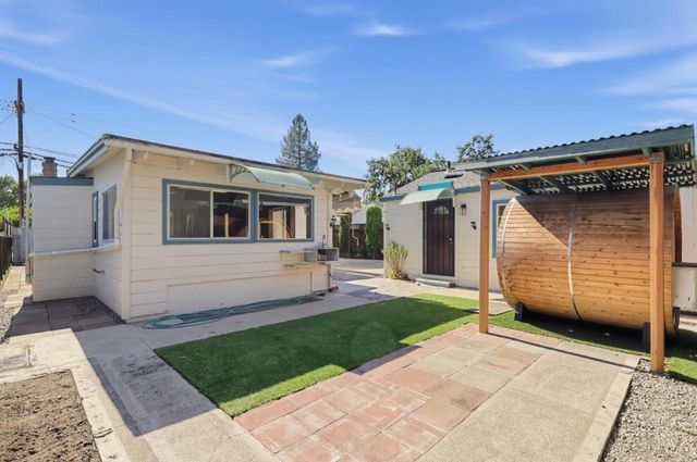 715 Hudson Street, Redwood City, CA 94061