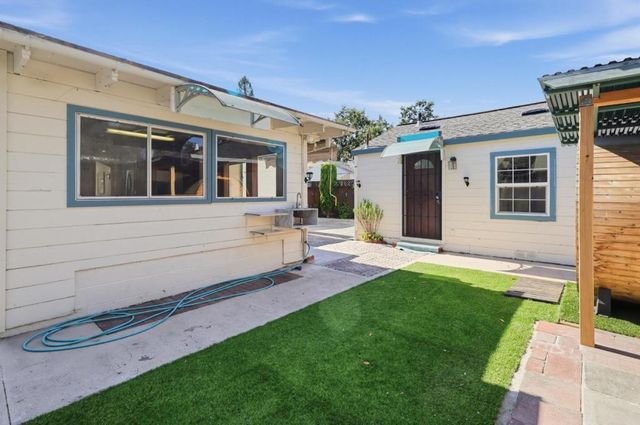 715 Hudson Street, Redwood City, CA 94061