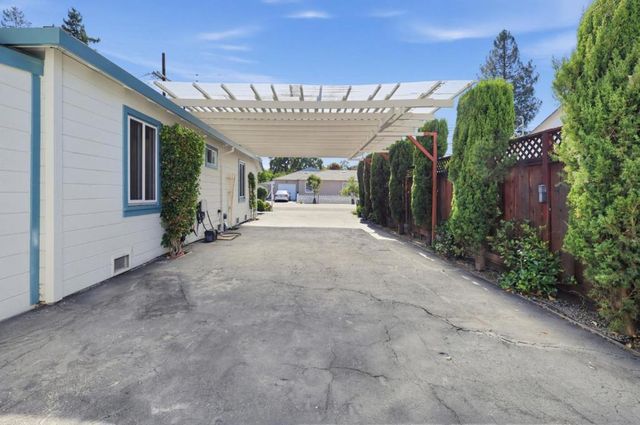 715 Hudson Street, Redwood City, CA 94061