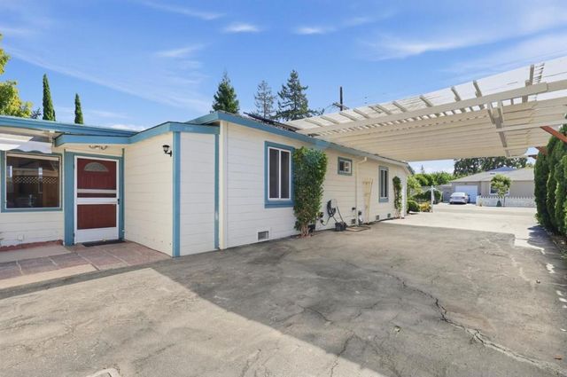 715 Hudson Street, Redwood City, CA 94061