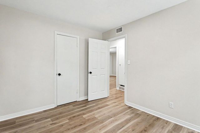 5811 E Skinner, Wichita, KS 67218
