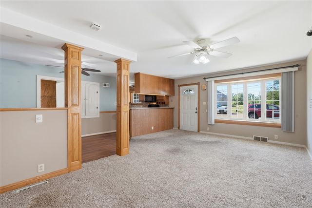 918 22nd Ave SW, Cedar Rapids, IA 52404