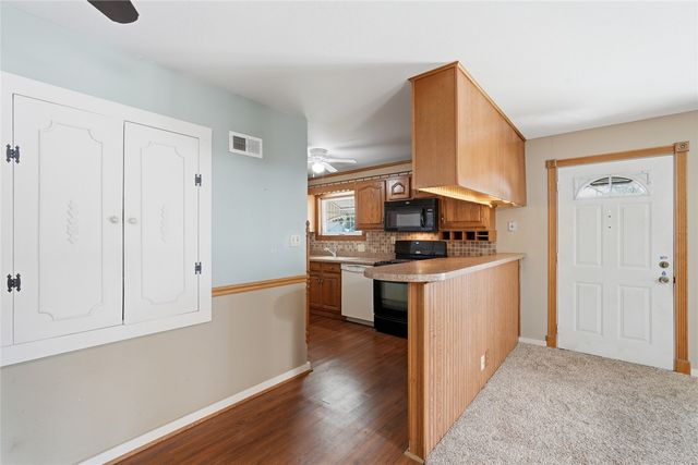 918 22nd Ave SW, Cedar Rapids, IA 52404