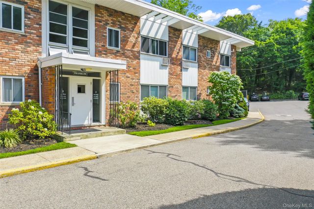 200 Lexington Ave 12E, Oyster Bay, NY 11771