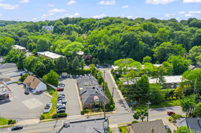 200 Lexington Ave 12E, Oyster Bay, NY 11771