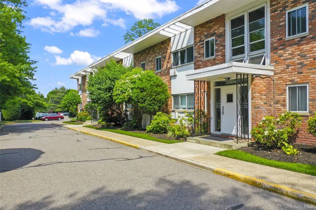 200 Lexington Ave 12E, Oyster Bay, NY 11771
