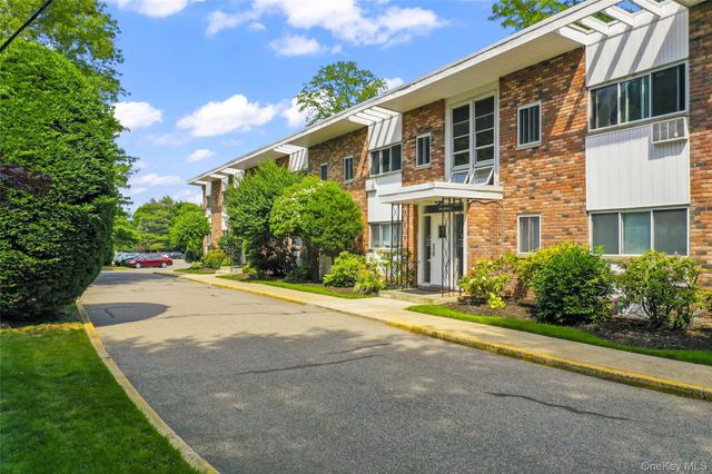 200 Lexington Ave 12E, Oyster Bay, NY 11771