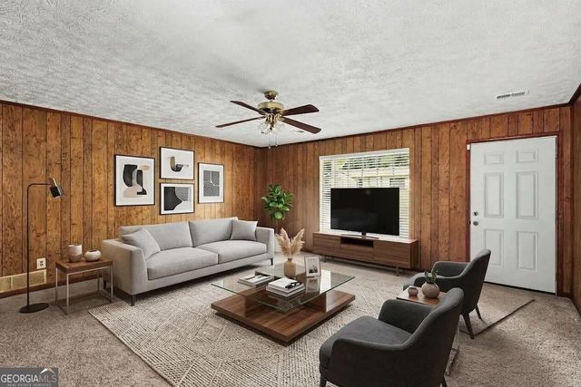 8220 Englewood Trail, Riverdale, GA 30274