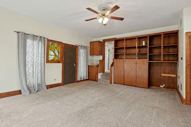 1044 N Perry Ave, Wichita, KS 67203