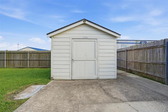 2245 S Kingswood St Street, Lake Charles, LA 70605