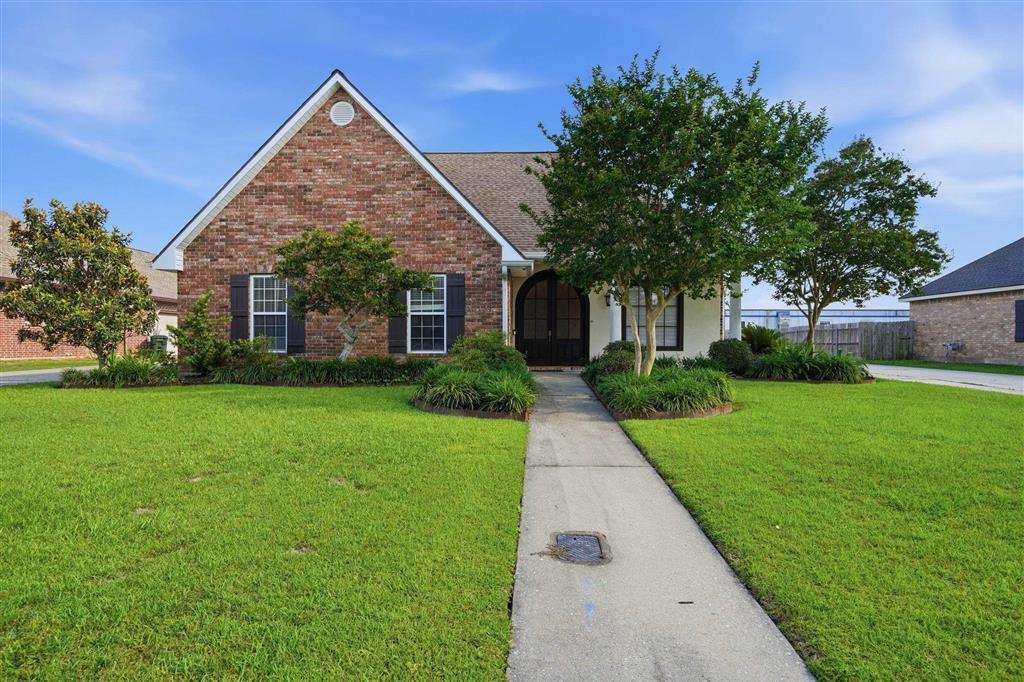 2245 S Kingswood St Street, Lake Charles, LA 70605