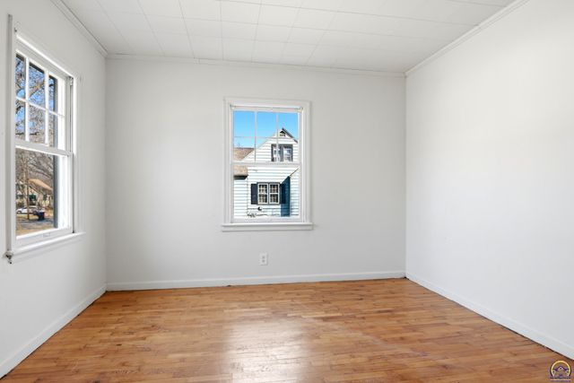 2638 SE Virginia AVE, Topeka, KS 66605