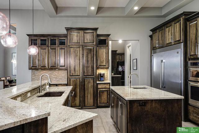 3906 N 195th Street, Elkhorn, NE 68022
