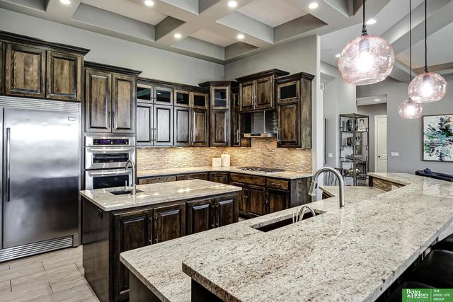 3906 N 195th Street, Elkhorn, NE 68022