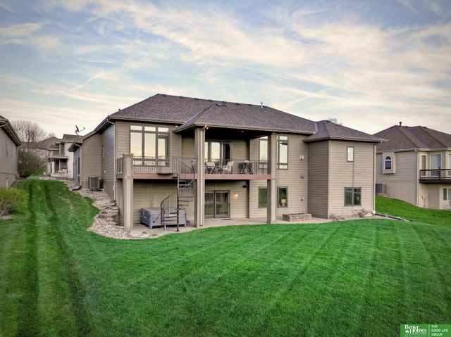 3906 N 195th Street, Elkhorn, NE 68022
