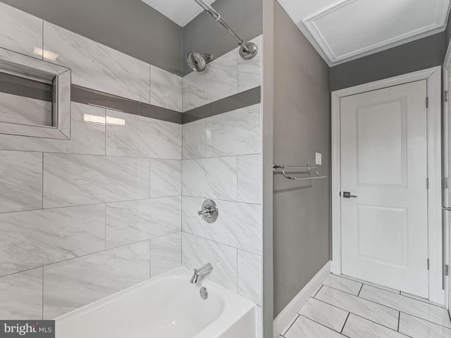 17 CATTELL DR, Sicklerville, NJ 08081