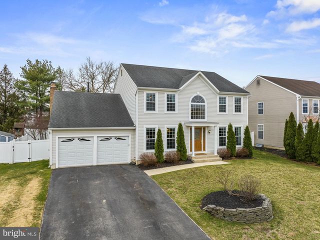 17 CATTELL DR, Sicklerville, NJ 08081