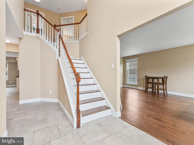 17 CATTELL DR, Sicklerville, NJ 08081